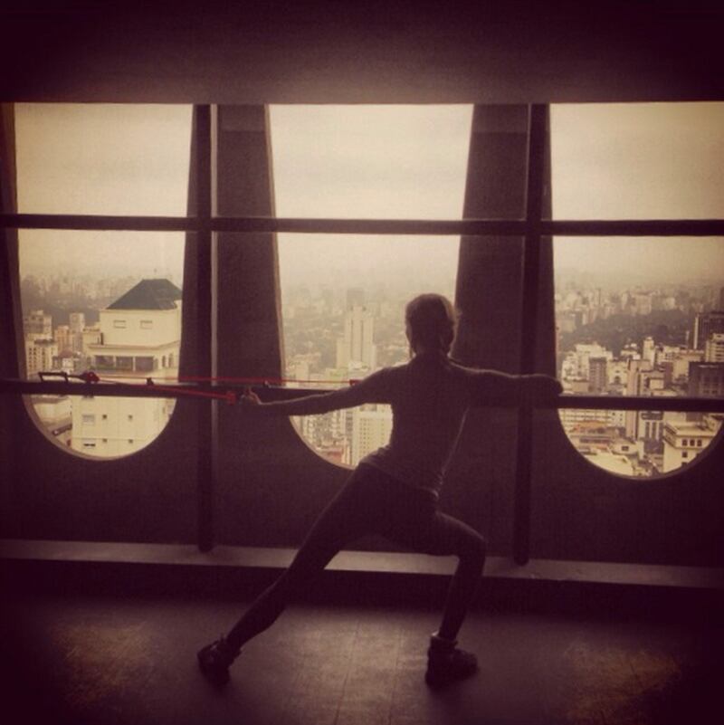 galleries/2013/11/02/from-karlie-kloss-to-alexa-chung-the-11-best-fashion-instagrams/fashion-instas-kloss_pl5qvp