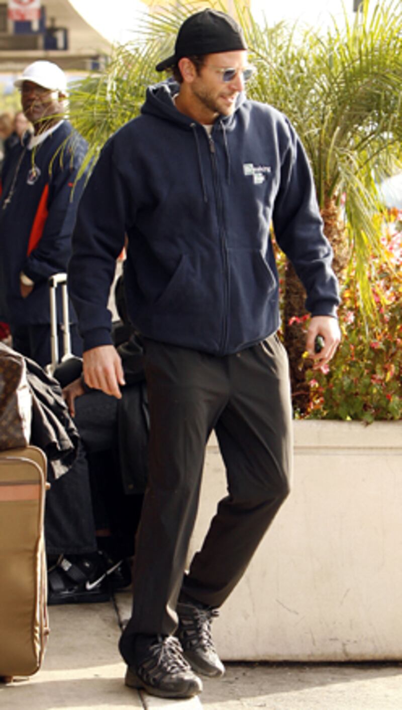 galleries/2010/01/17/men-in-sweats/men-in-sweats---bradley-cooper_s1mhaw