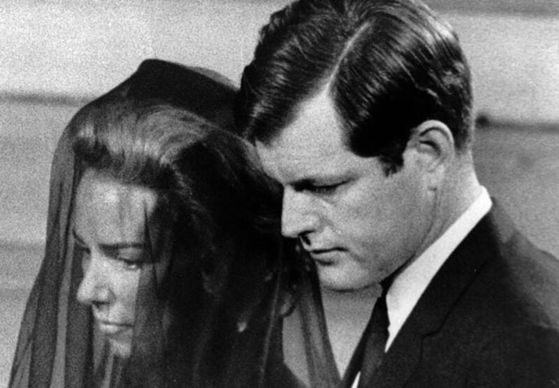 galleries/2009/02/18/the-senate-s-lion-as-a-young-cub/ted-kennedy---life-in-pictures---02_avvcnd