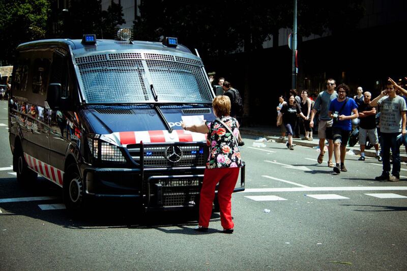 galleries/2011/05/27/protests-in-spain-turn-violent/spain-protests-2_zulcxd