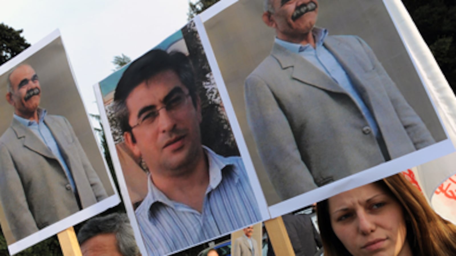 articles/2011/02/05/irans-execution-binge/memarian-iran-executions_157934_obif0g