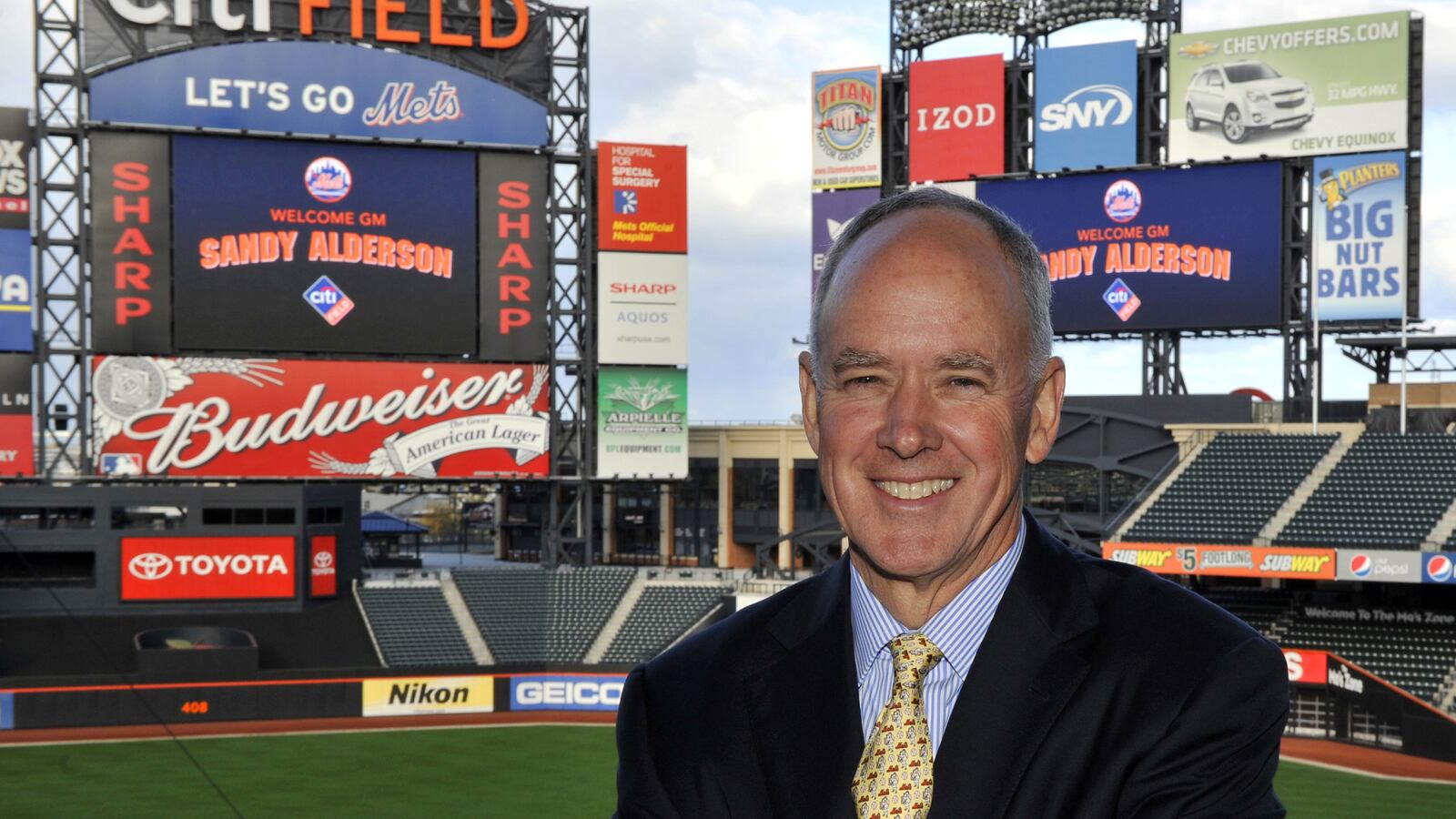 articles/2015/04/02/baseball-s-false-messiah/150401-canfield-sandy-alderson-tease_xsfprk