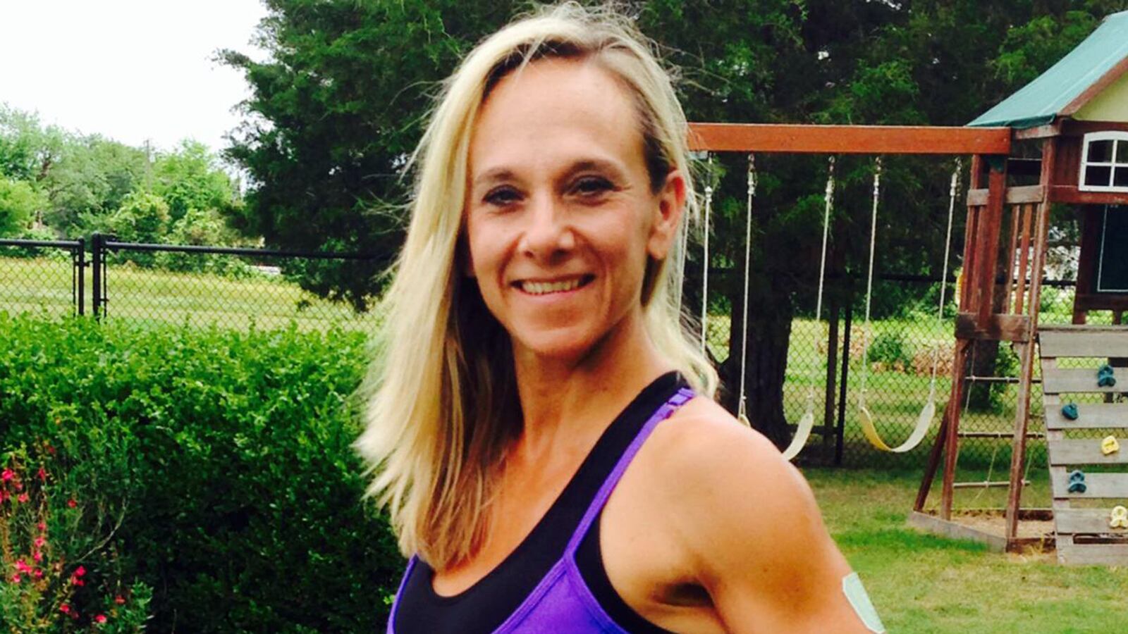 articles/2016/04/19/man-dressed-as-a-cop-killed-fitness-trainer-inside-church/160419-zavadski-missy-bevers-tease_qxwavt