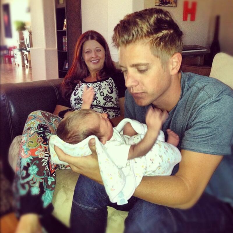 galleries/2012/10/21/tom-hanks-miley-cyrus-more-celebrity-twitter-pictures-photos/jef_holm_pxvxmh