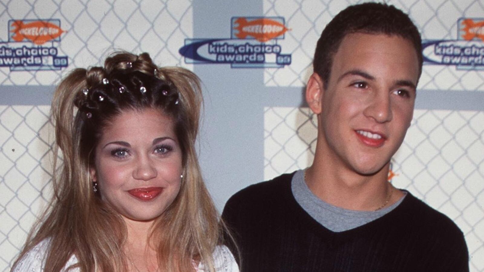 cheats/2012/11/26/boy-meets-world-stars-join-reboot/boy-meets-world-cs_fv0jsy