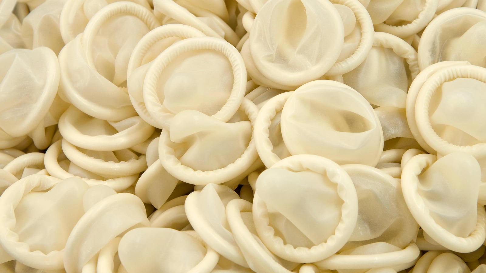 cheats/2013/09/17/l-a-lifts-porn-moratorium/130917-adult-film-cheat_g0x2ub