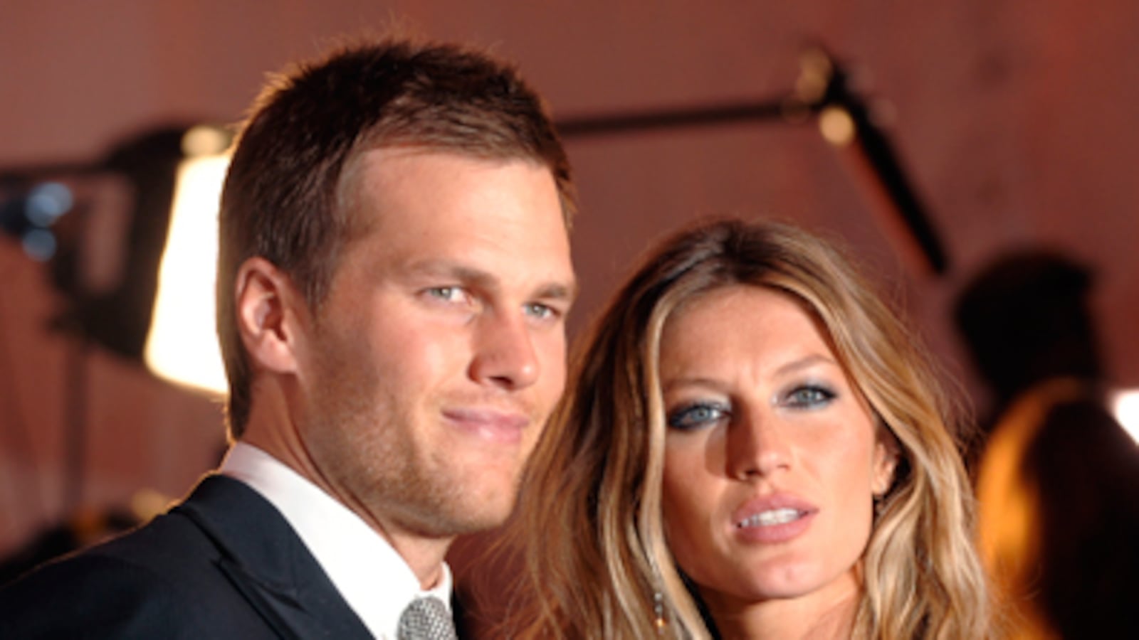 cheats/2009/06/19/tom-brady-gisele-are-expecting/tom-brady-gisele_iibryj