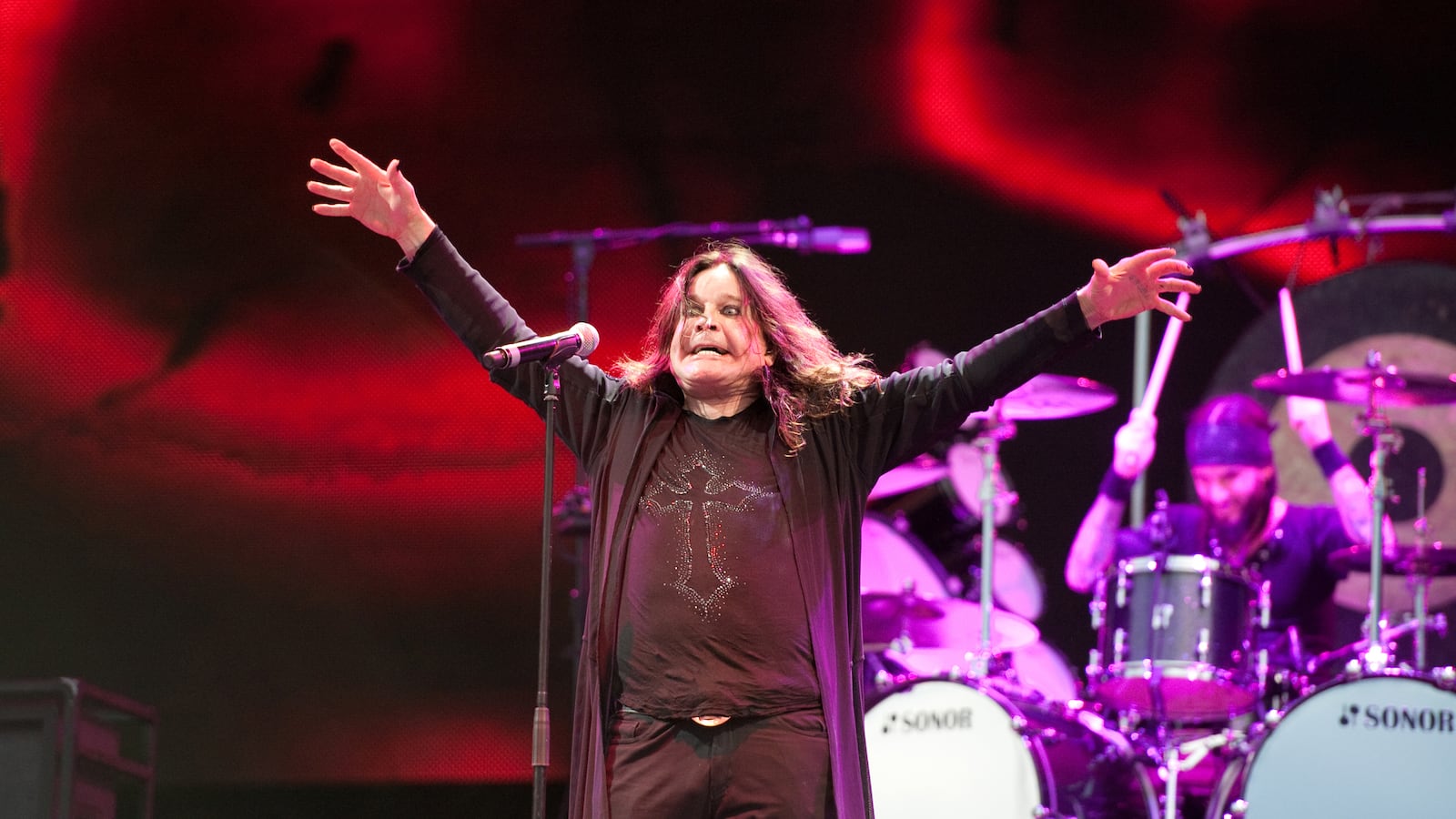 articles/2009/05/03/11-rock-reunion-dos-and-donts/130610-reunion-do-donts-tease_fdktng