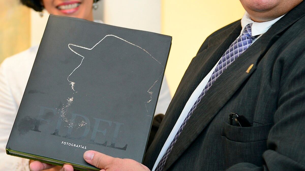 cheats/2012/10/19/report-castro-suffered-stroke/fidel-castro-stroke-cheat_etg477