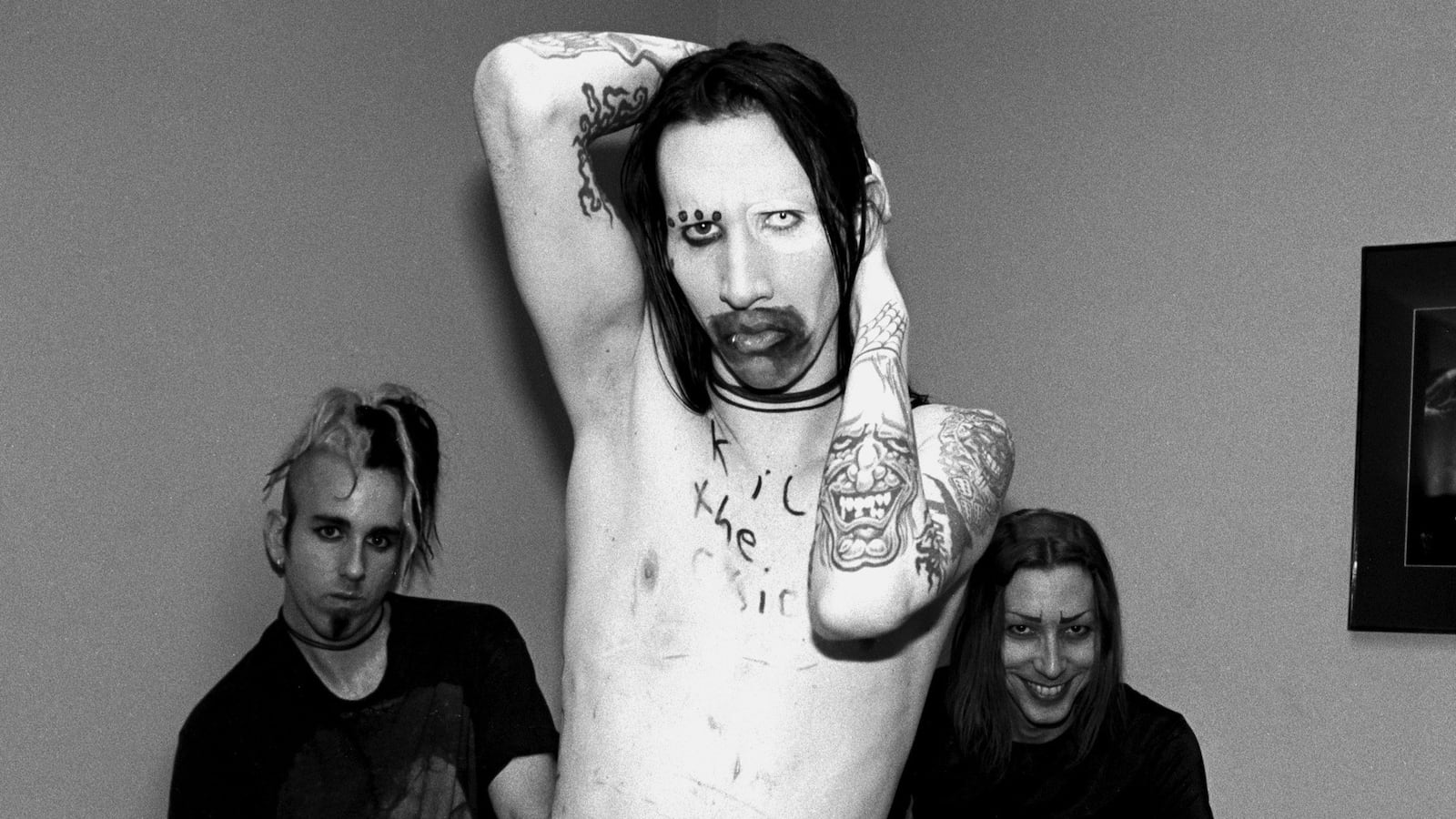 American rock band Marilyn Manson backstage at the taping of the last episode of the "Jon Stewart Show" (clockwise: Twiggy Ramirez, Ginger Fish, Marilyn Manson, Daisy Berkowitz, and Madonna Wayne Gacy) in June 1995.