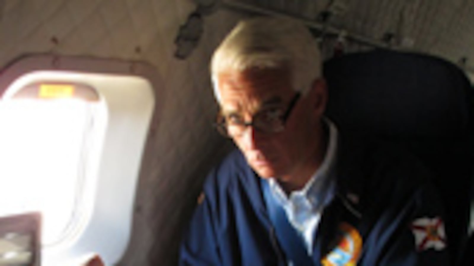 articles/2010/05/04/will-an-oil-spill-save-charlie-crist/crist-oil_oamhso