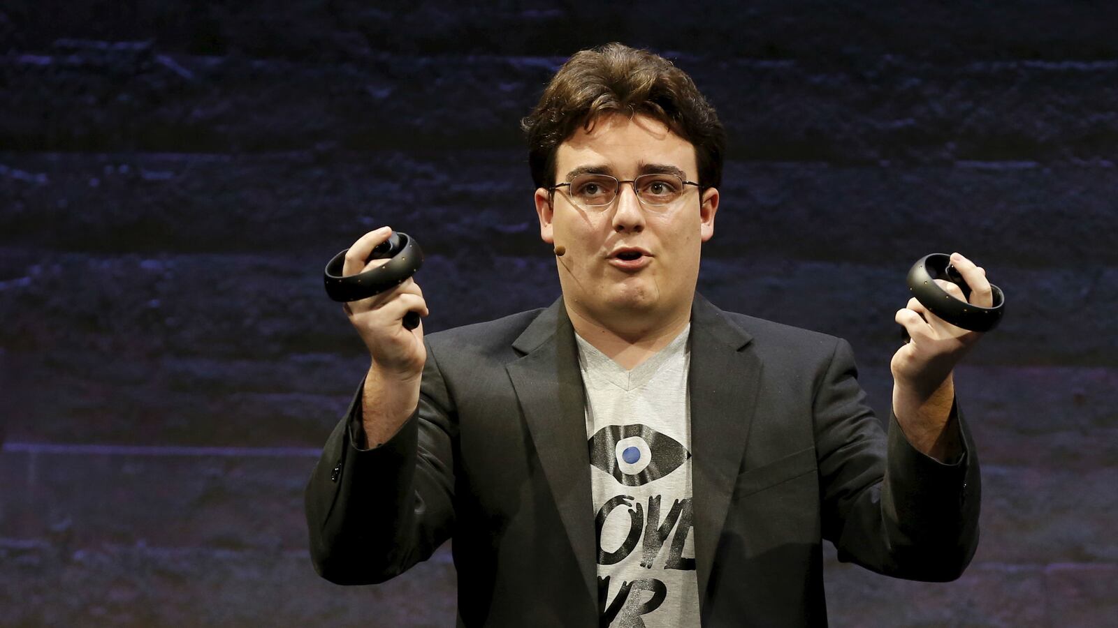 palmer_luckey_facebook_cheat_cqipfv