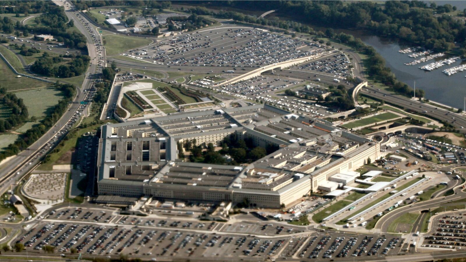 cheats/2016/12/15/army-says-sexual-misconduct-and-harassment-allegations-against-leaders-increasing-pentagon/161215-army-sexual-misconduct-cheat_uus0n8
