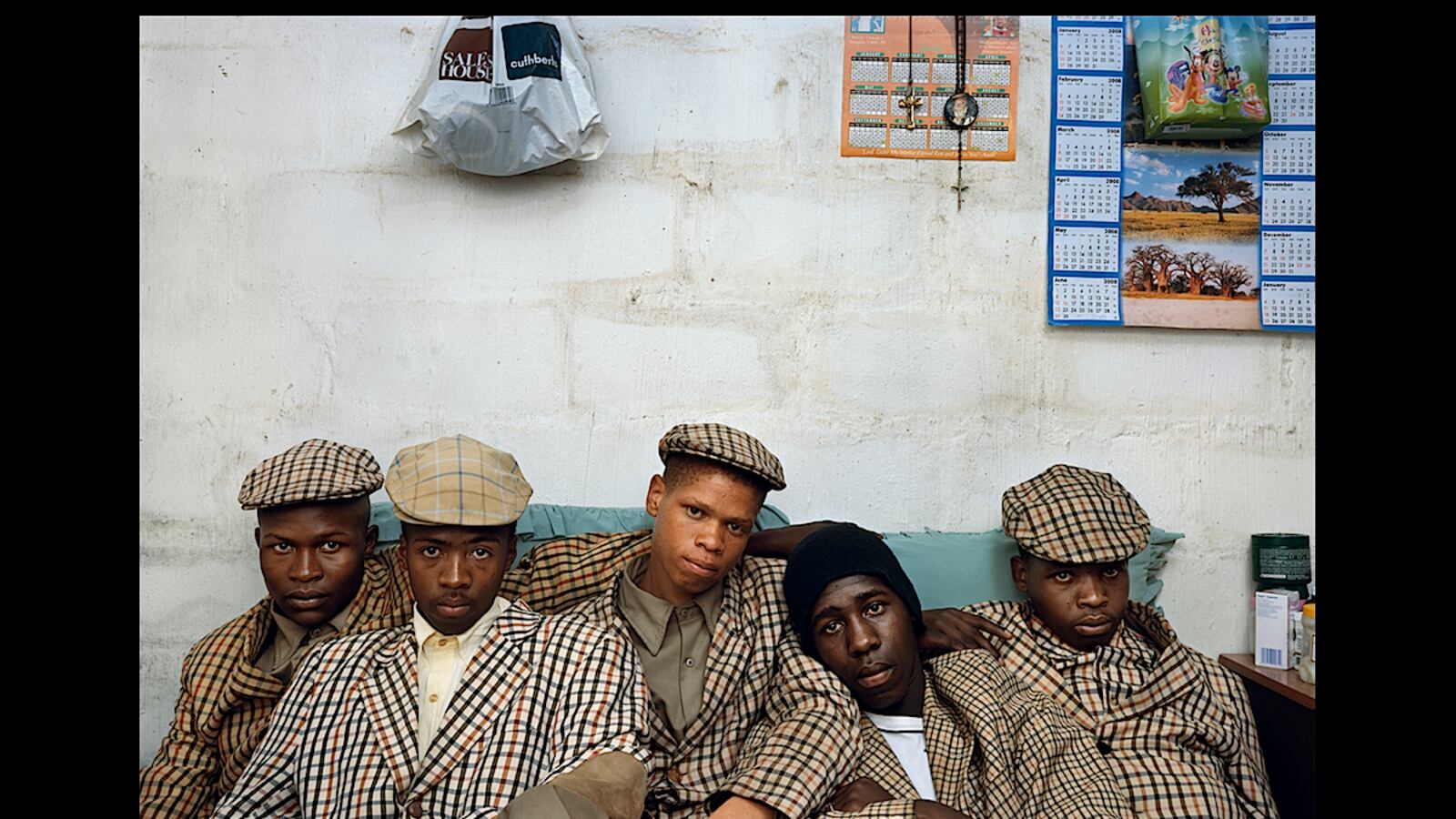 articles/2013/09/27/pieter-hugo-at-yossi-milo-is-the-daily-pic-by-blake-gopnik/plaid-daily-pic_tpoklw
