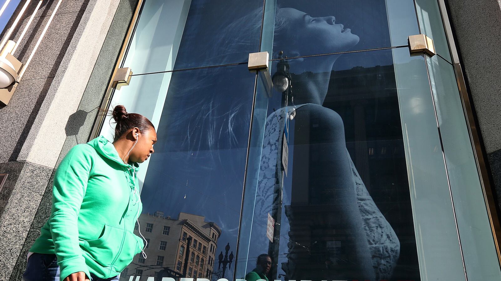 cheats/2014/10/03/supreme-court-takes-on-abercrombie-hijab-case/141003-hijab-abercrombie-cheat_t2m6xg