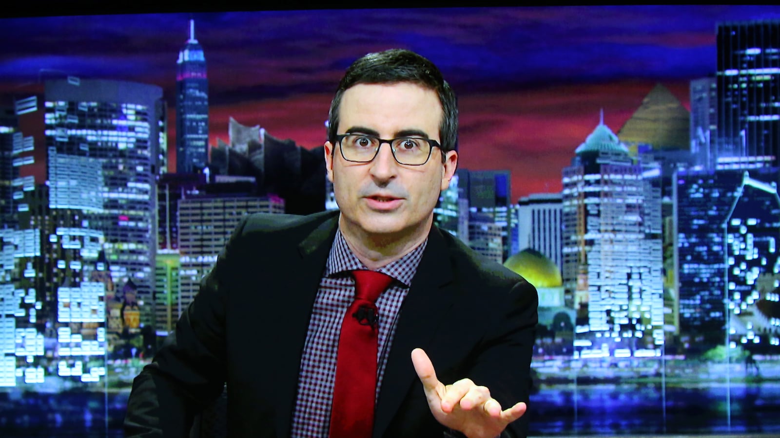 articles/2015/08/24/john-oliver-s-bogus-church-is-a-huge-success-thousands-of-dollars-received/150823-stern-oliver-tease_dovppp