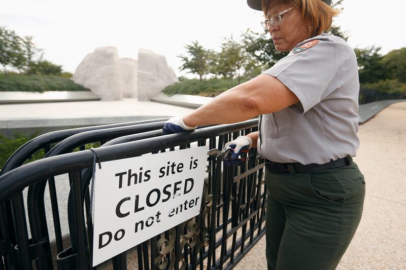 articles/2013/10/17/five-facts-about-the-debt-deal/131017-dickson-shutdown-over-tease-embed_otfioy