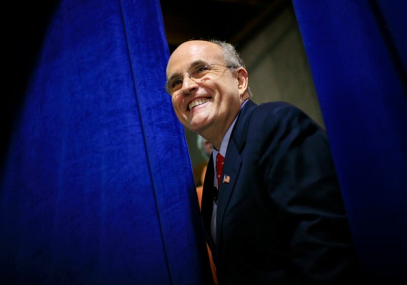 galleries/2009/12/16/tiger-woods-defenders/tiger-woods-defenders---rudy-giuliani_ifqr7h