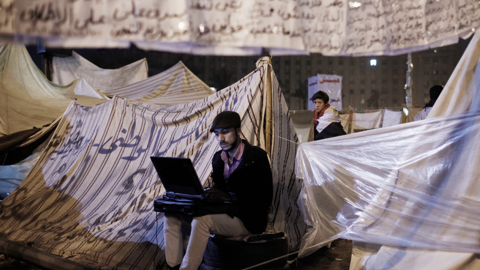 articles/2014/07/10/new-web-platform-crowdsources-human-rights/410710-rogin-movement-tease_xtxy3n