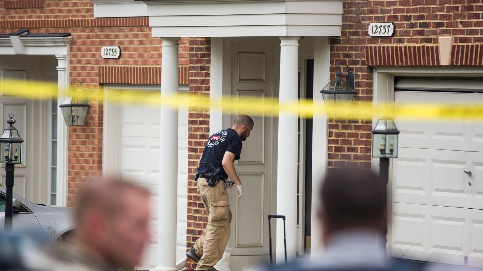 articles/2016/08/03/cop-arrested-for-helping-isis-had-stockpile-of-legal-guns/160803-zavadski-isis-washington-tease_vrxnu7