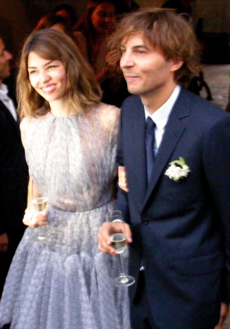 galleries/2011/07/30/celebrity-wedding-dresses-photos/sofia-coppola-wedding-dress_uxmjyy