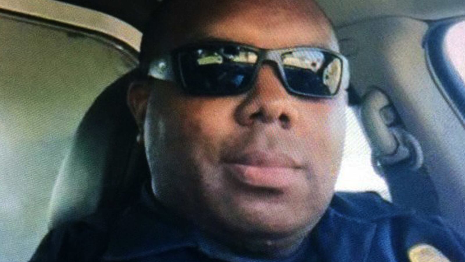 articles/2016/07/17/hero-cop-if-you-need-a-hug-or-a-prayer-i-got-you/160717-Daly-Kopplin-Slain-Cops-tease_c0okef