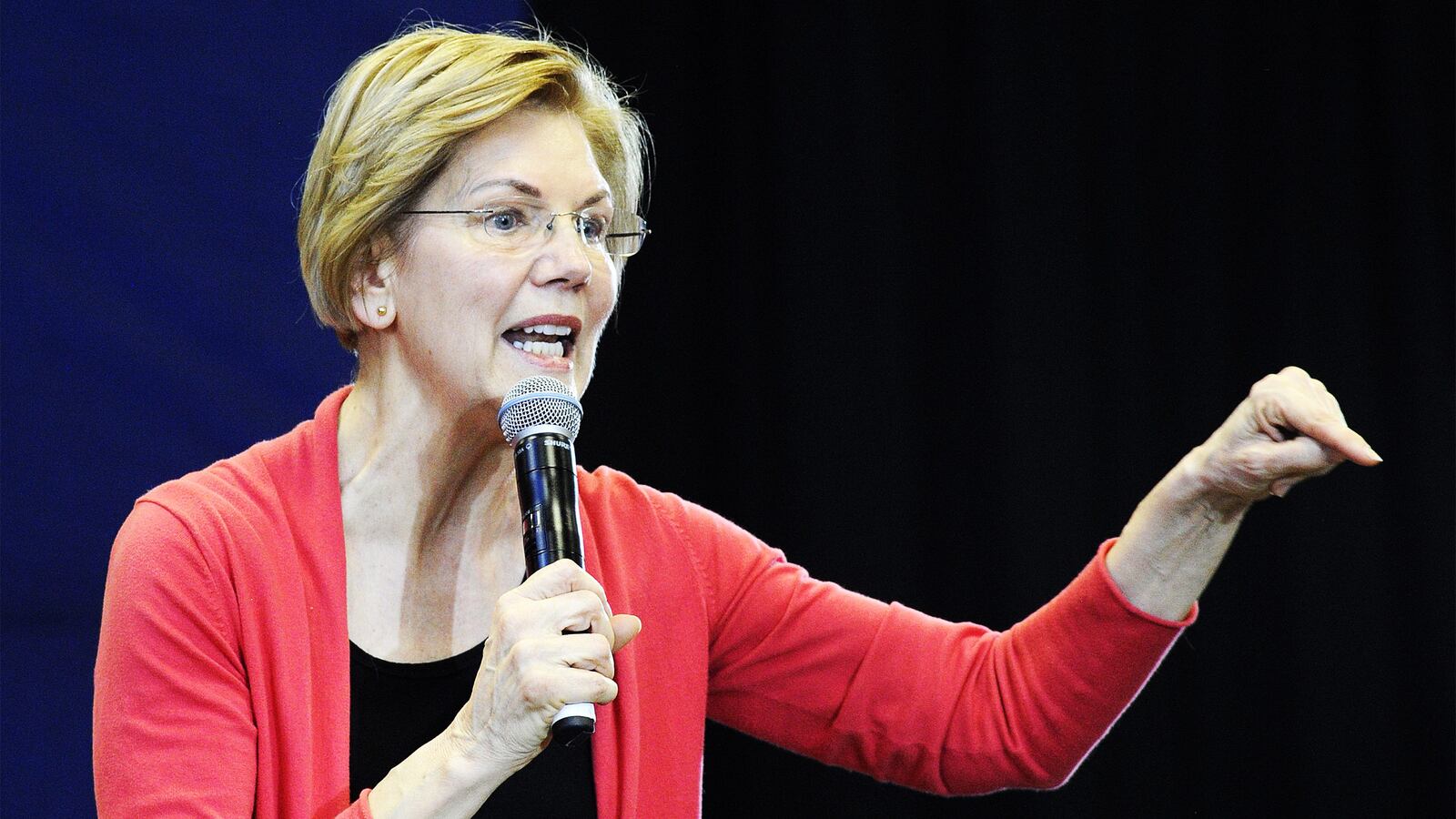 190114-markay-warren-tease_qfqdnn