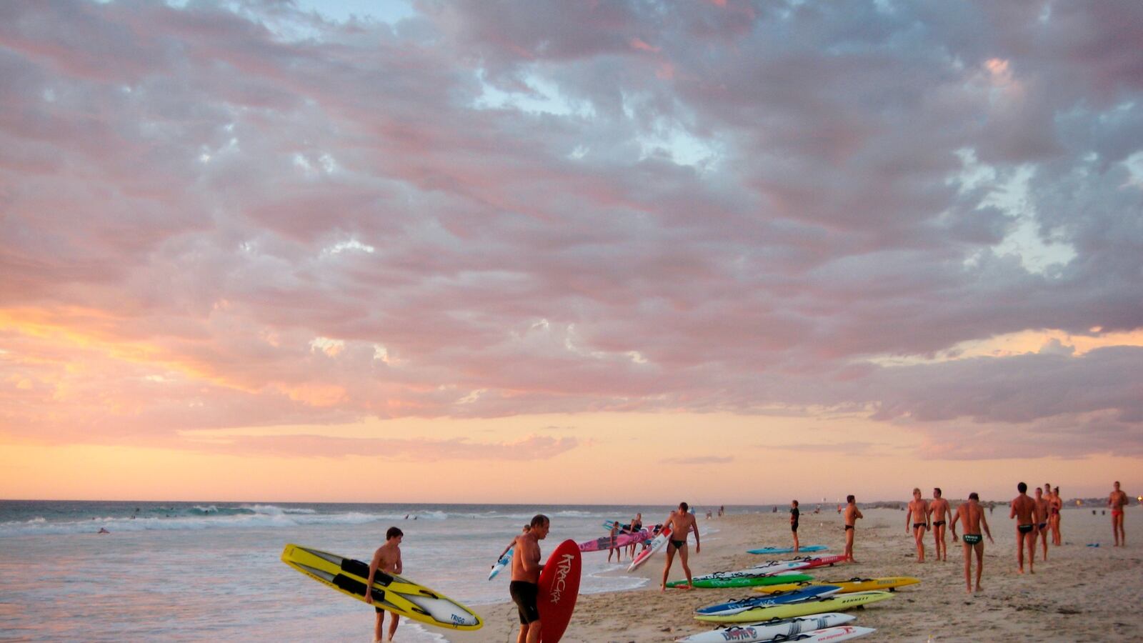 cheats/2016/06/05/australian-dies-in-likely-shark-attack/160605-perth-beach-cheat_kdapfy