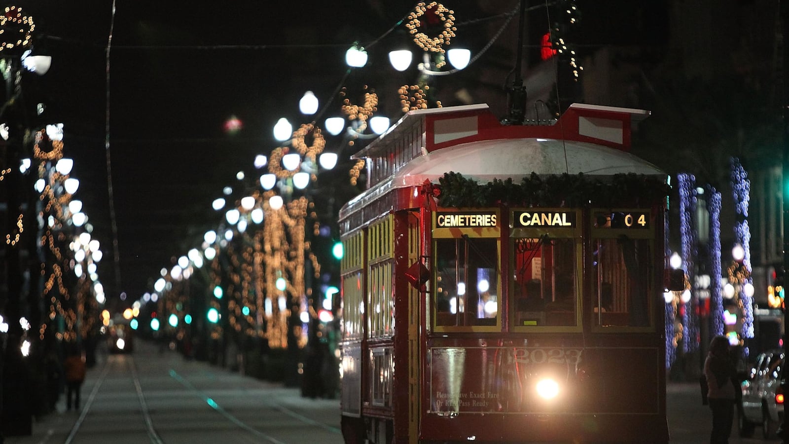 articles/2016/07/28/tales-of-a-boozy-indiana-jones-dean-ivan-lamb/160727-wondrich-armchair-tippler-tease_ytmnen