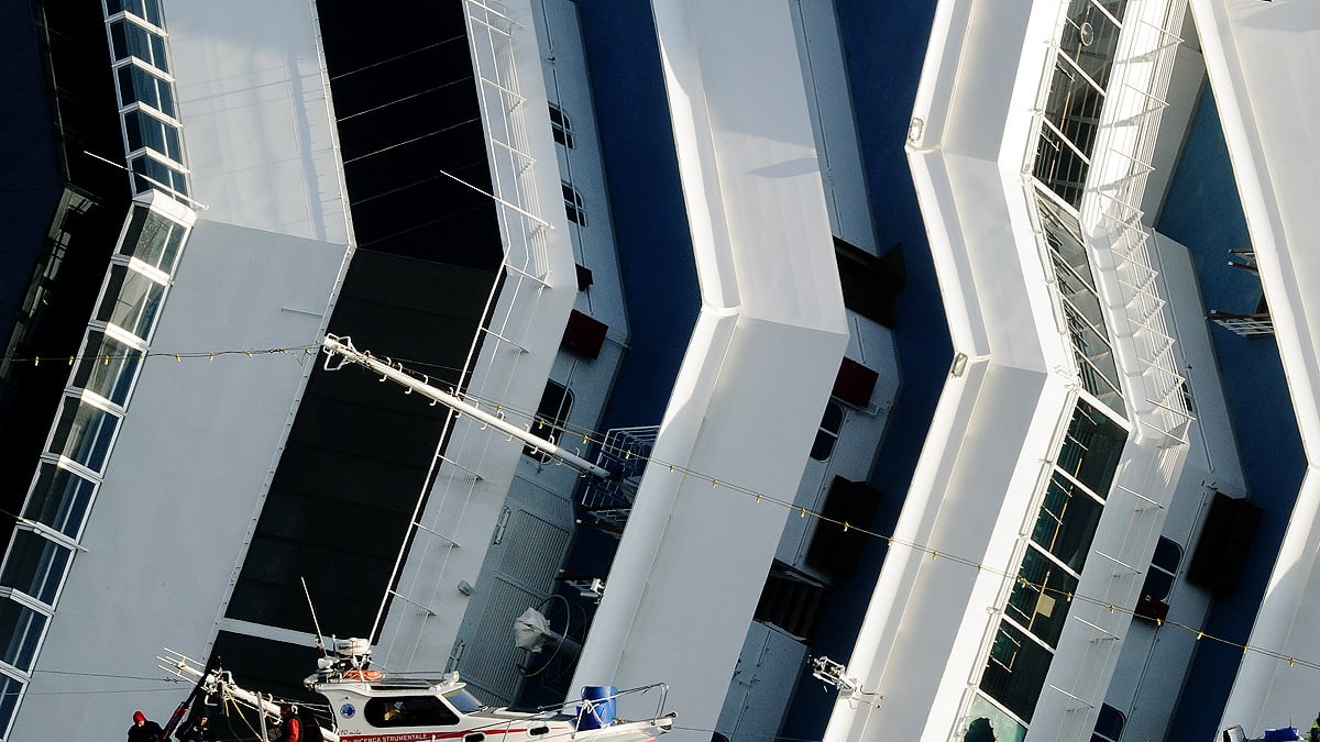 cheats/2012/01/19/ship-cpt-to-port-just-a-blackout/costa-concordia-blackout-cheat_sm7qvc