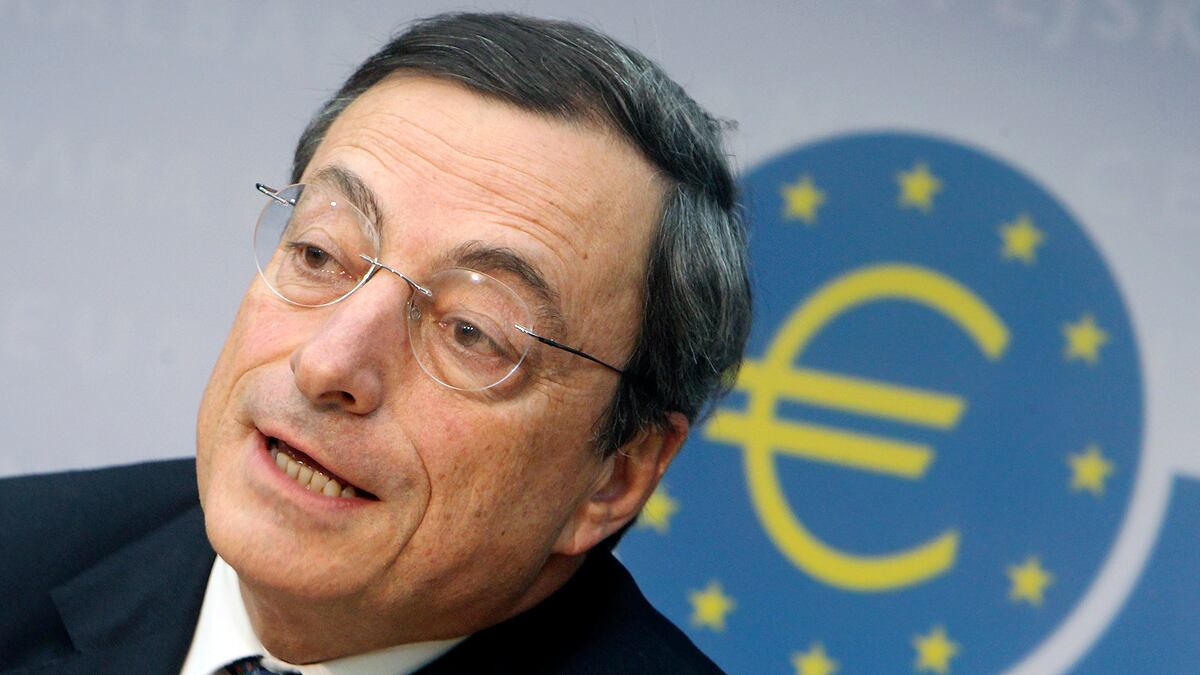 cheats/2011/12/01/european-central-bank-gears-up/draghi-eu-central-bank-cheat_dyfyiu