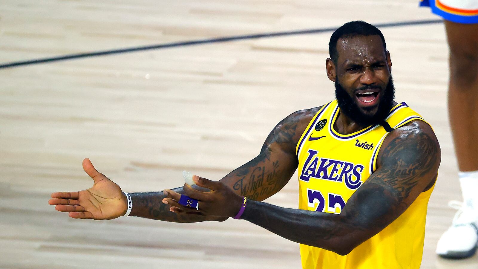 2020-08-06T010952Z_1823657753_NOCID_RTRMADP_3_NBA-OKLAHOMA-CITY-THUNDER-AT-LOS-ANGELES-LAKERS_kqglm5