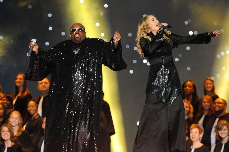galleries/2012/02/05/madonna-katy-perry-nicki-minaj-stars-at-the-superbowl-photos/superbowl-celebs-cee-lo_jzhgh2