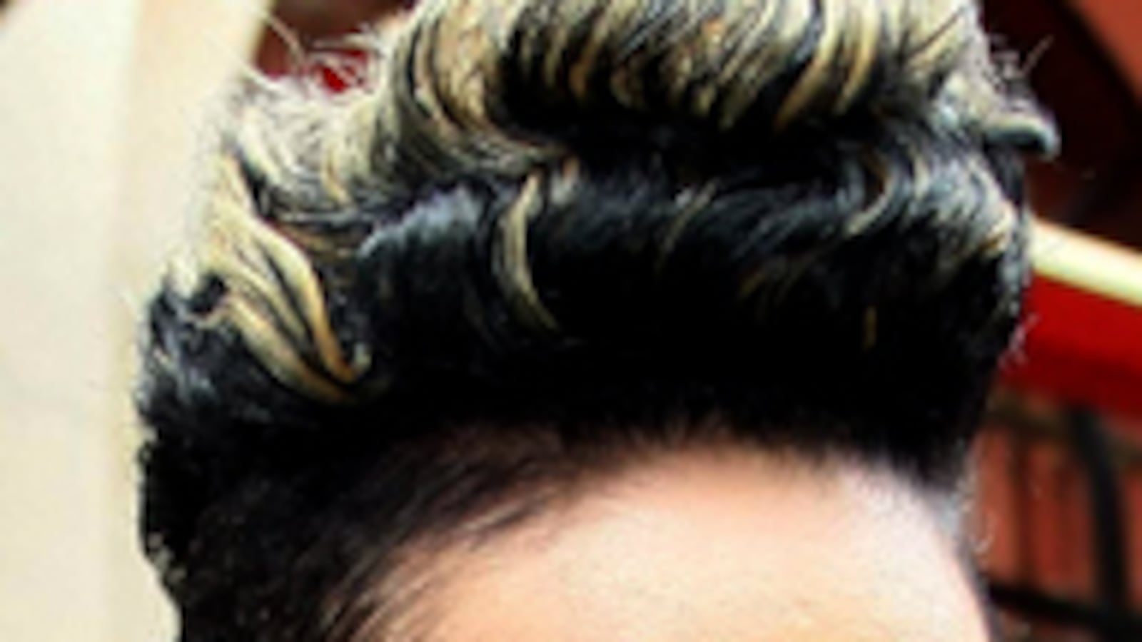 cheats/2009/11/04/chris-brown-rains-on-rihannas-parade/rihanna-2_pqcbll