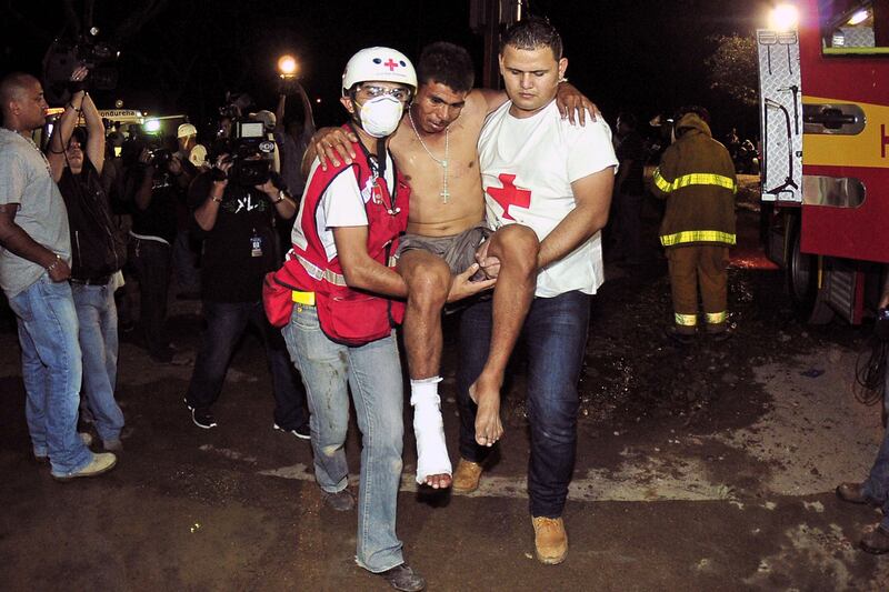 galleries/2012/02/15/honduras-prison-fire-photos/honduras-prison-fire-photos-seven_uyg38n