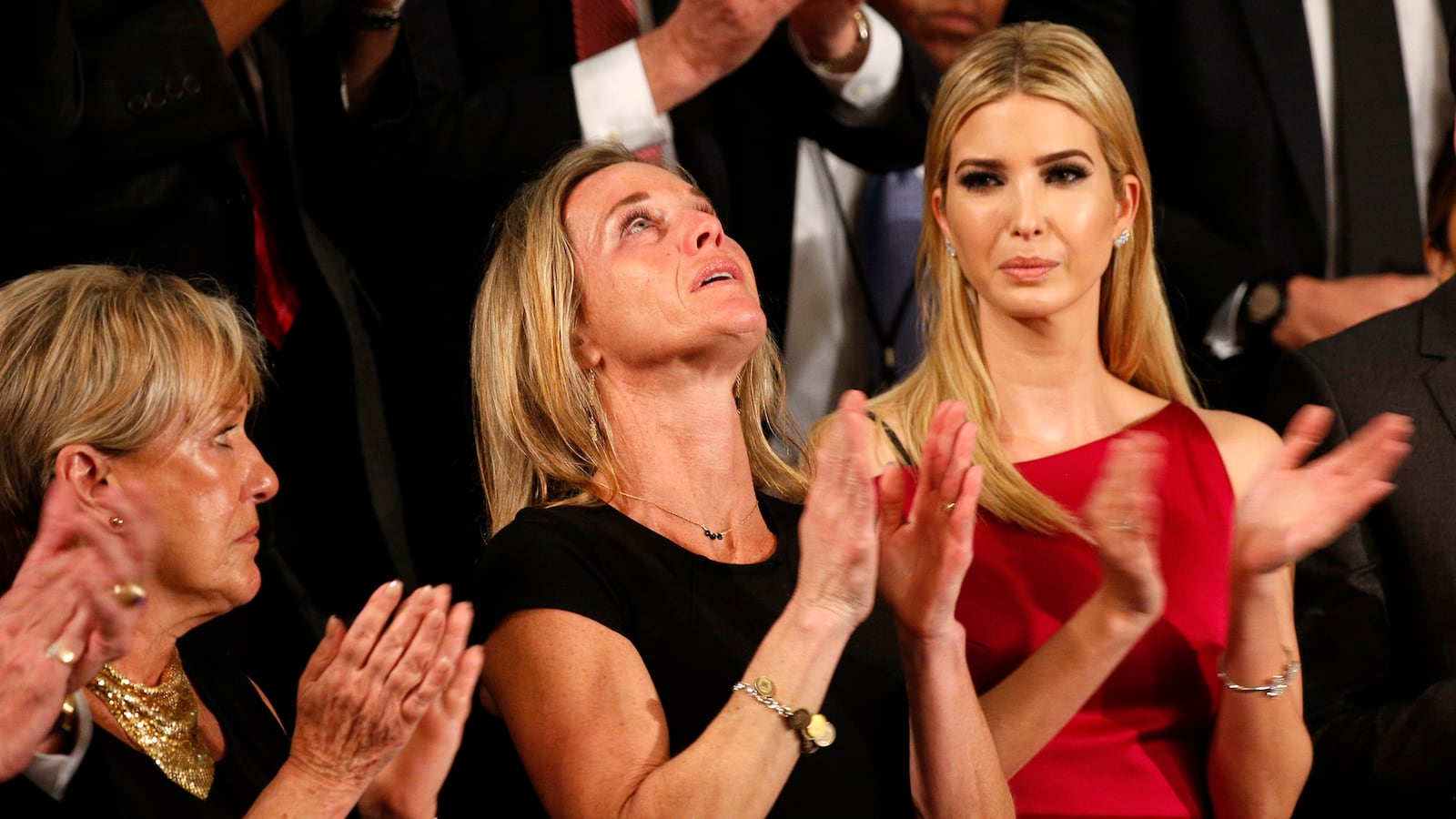 articles/2017/03/01/for-a-second-a-hero-s-widow-unites-d-c/170228-mak-owens-widow-tease_ti3xlc