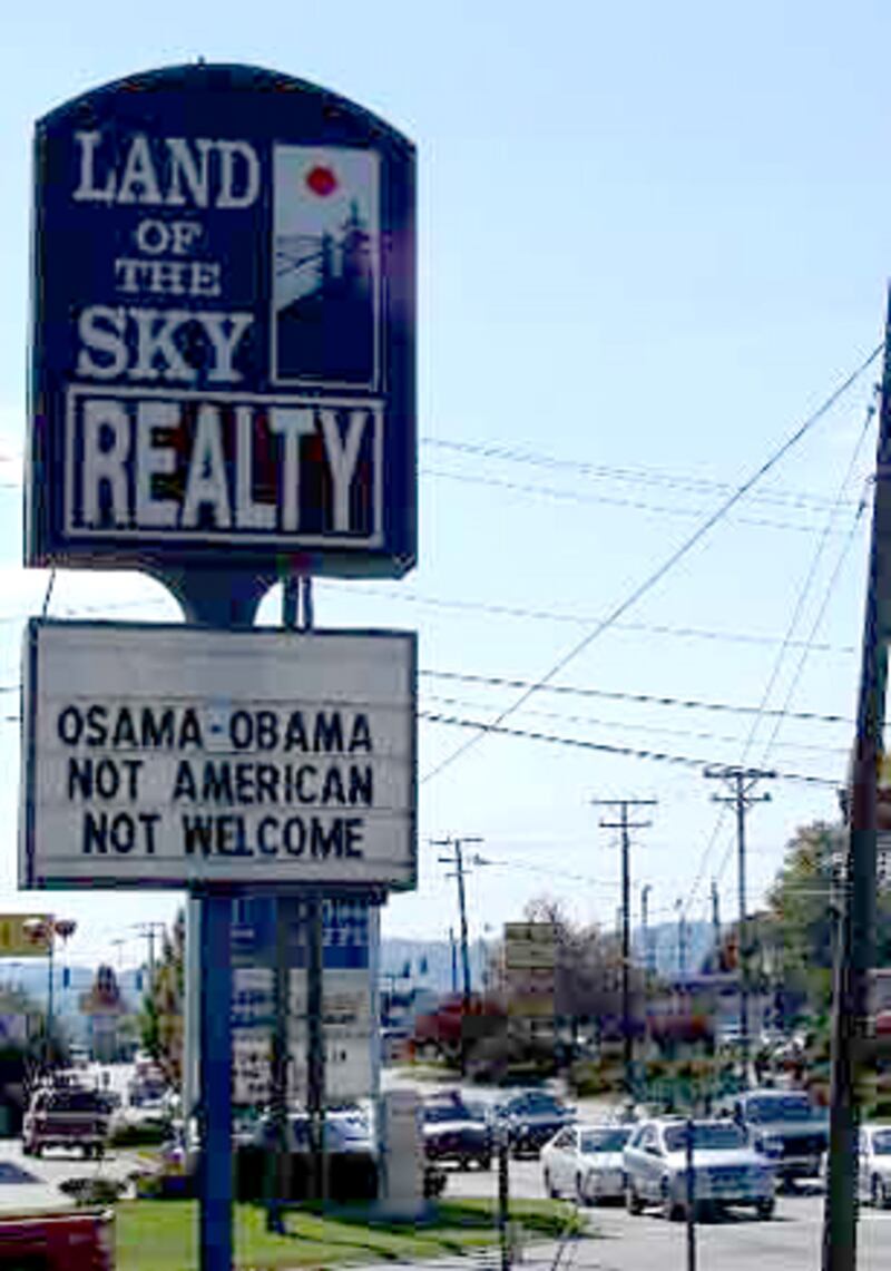 galleries/2010/03/04/obama-billboards/obama-billboards-15_fkxk6n