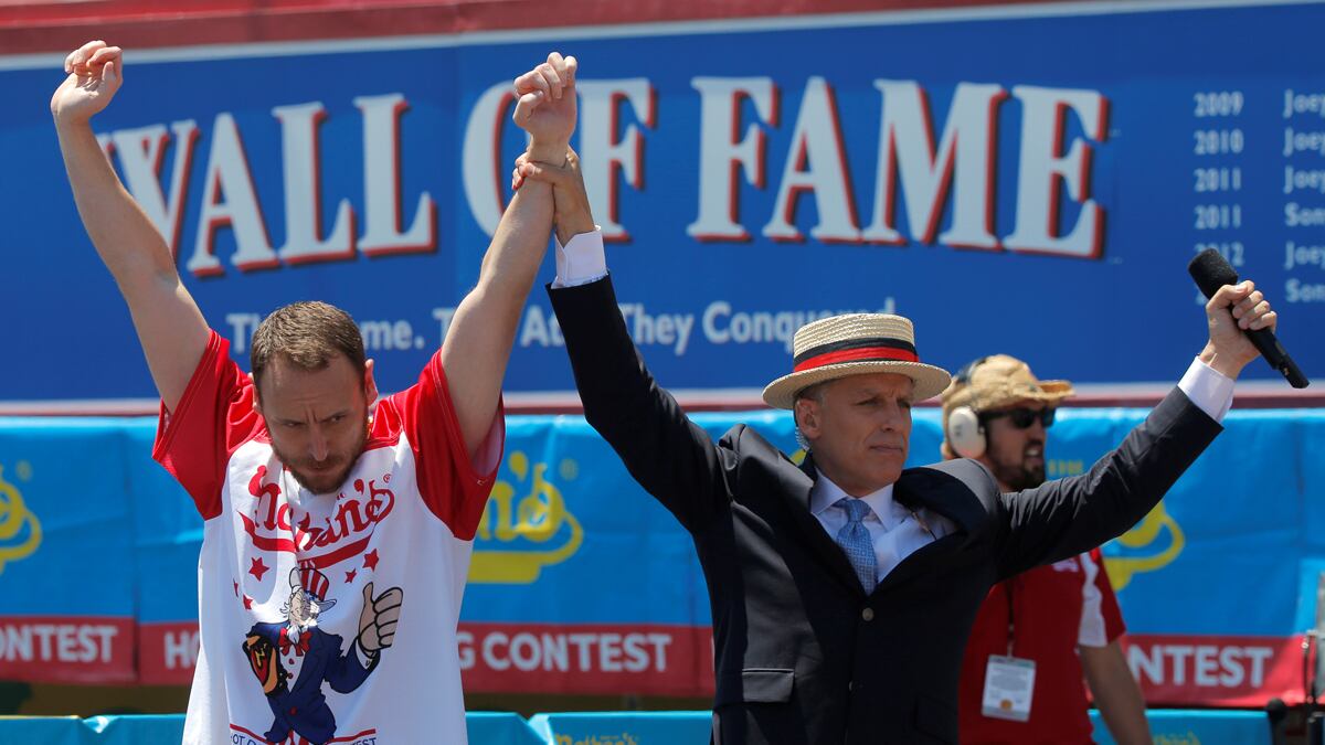 cheats/2016/07/05/joey-chestnut-eats-record-70-dogs/160705-chestnut-coney-island-cheat_jde4cp