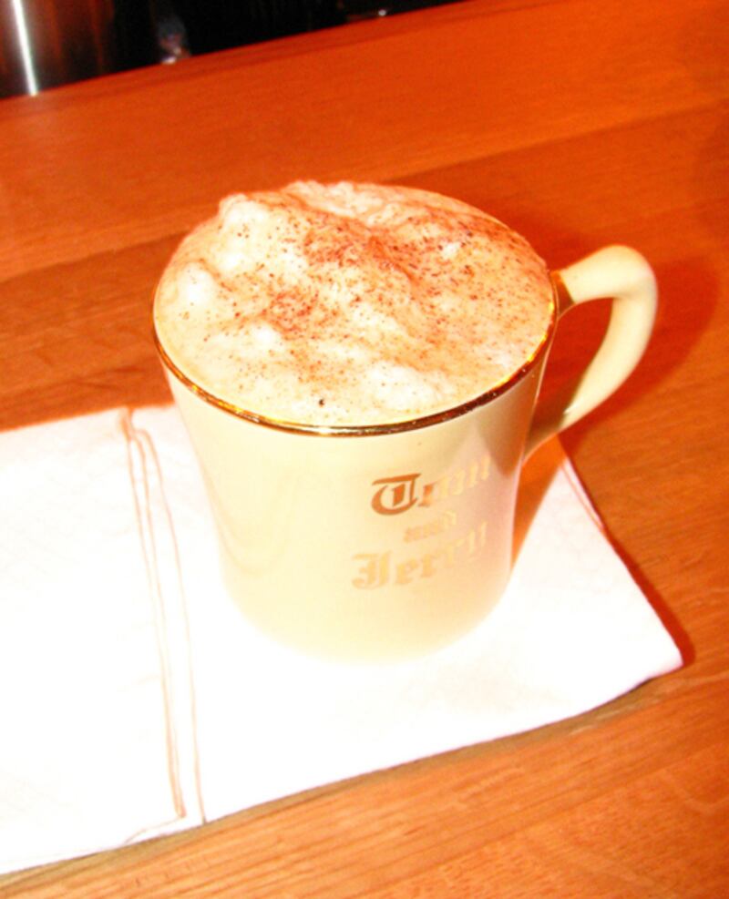 galleries/2011/11/29/20-fattening-holiday-drinks-photos/holiday-drinks-tom-and-jerry_pckeml