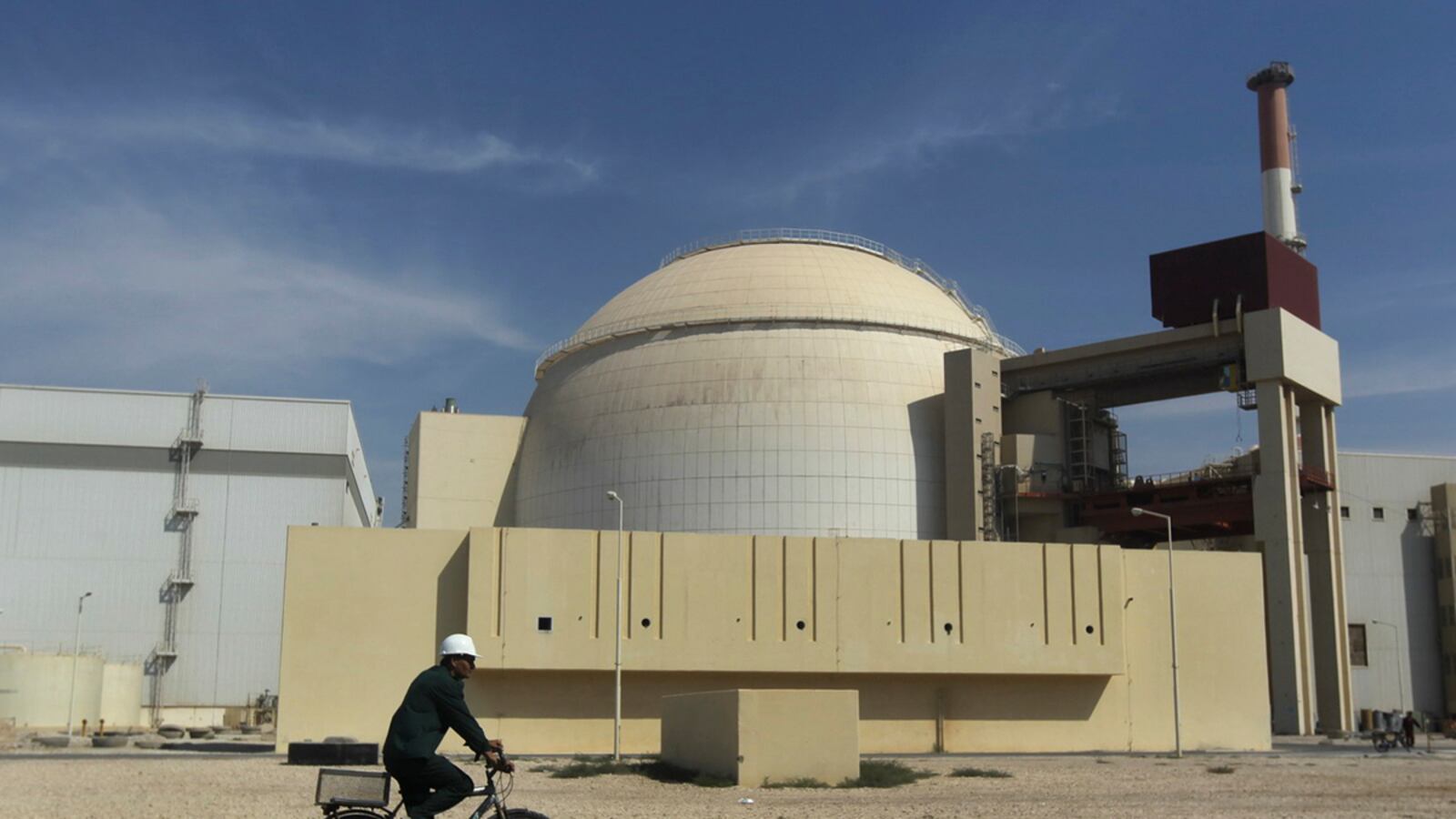 cheats/2012/04/25/israeli-official-iran-won-t-build-bomb/iran-nuclear-facility-cheat_g32v5c