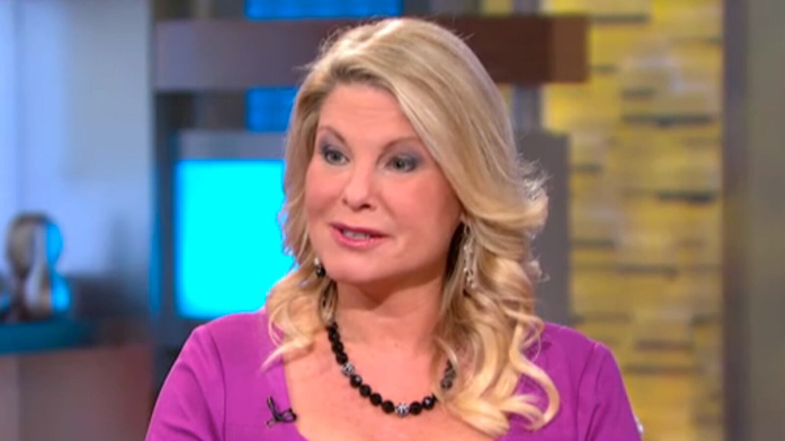 cheats/2011/11/08/bialek-coming-forward-is-the-right-thing/sharon-bialek-good-morning-america-cheat_kykdyd