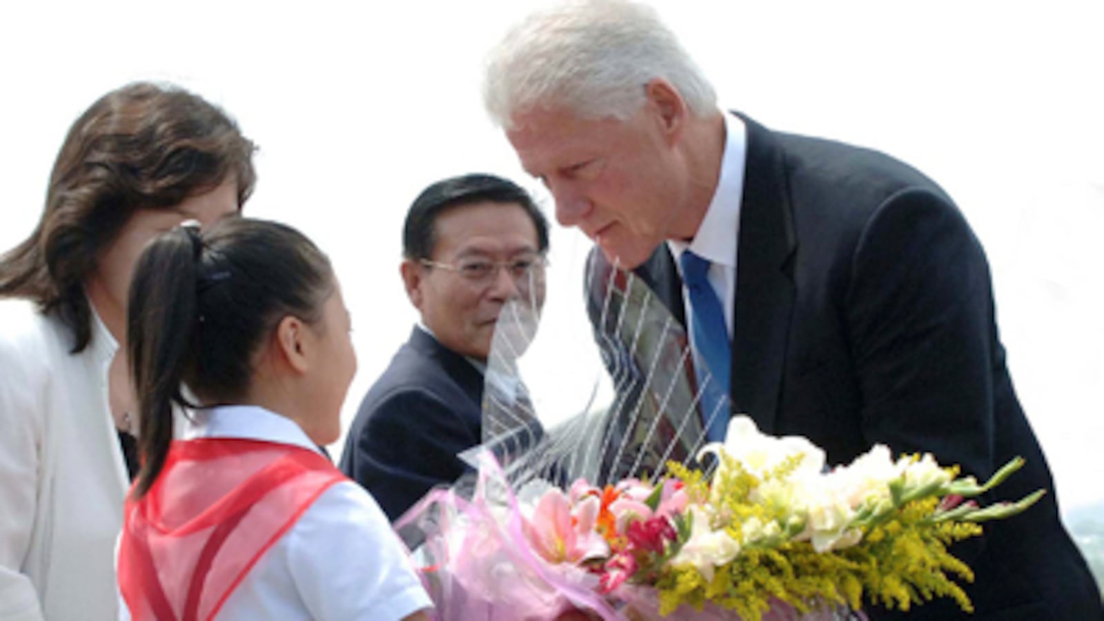 cheats/2009/08/03/mr-clinton-goes-to-north-korea/bill-clinton-korea-02_ha89v8