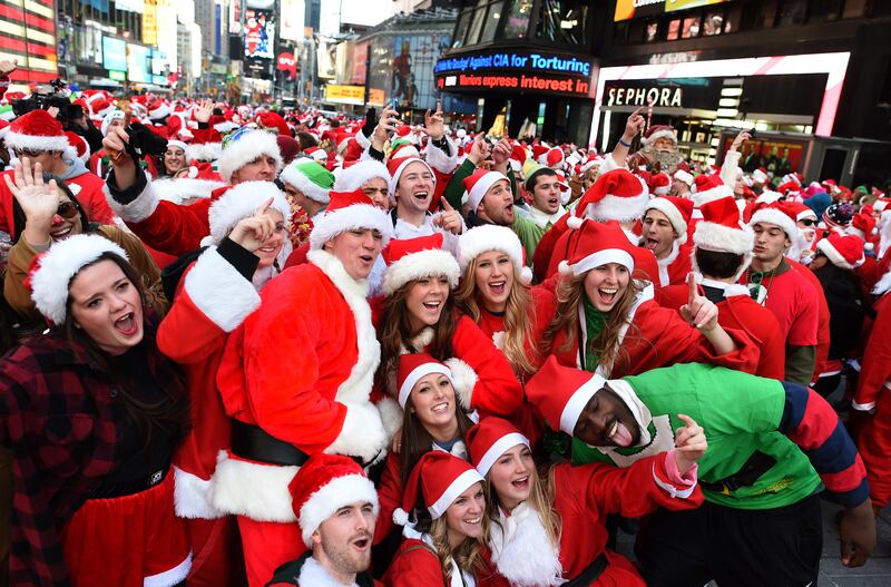 galleries/2014/12/13/new-york-santacon-2014-photos/141213-santacon-nyc-01_xejjqi
