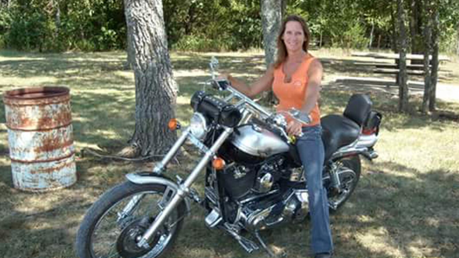 articles/2016/03/03/cops-woke-up-naked-woman-ordered-her-to-show-them-a-gun-then-killed-her/160302-nestel-kansas-tease_bfdag9