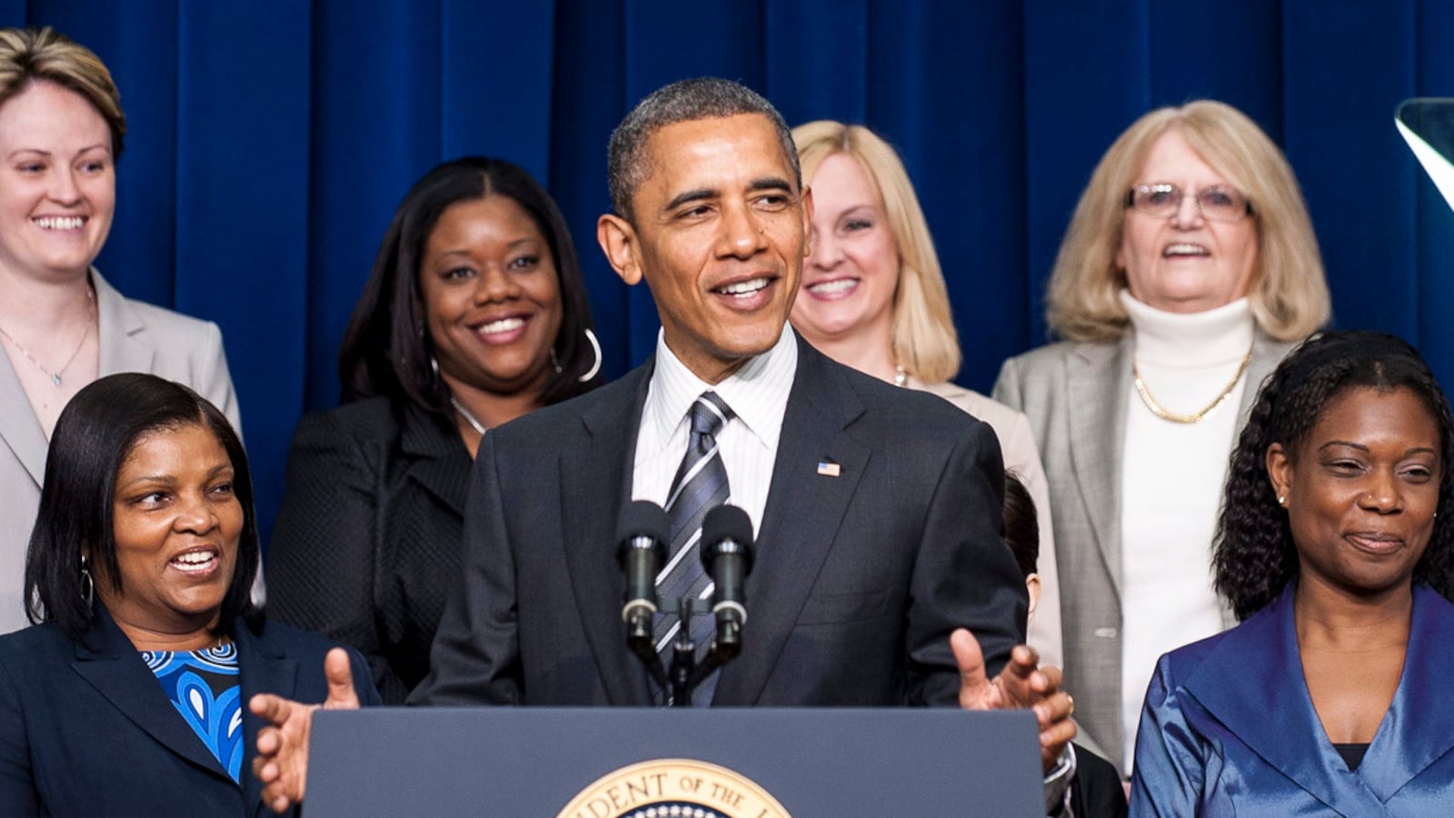 cheats/2012/04/10/obama-s-lead-among-women-grows/obama-women-voters-popularity-cheat_ykvnta