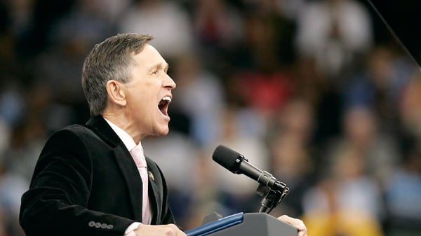 cheats/2011/01/28/kucinich-settles-olive-pit-lawsuit/dennis-kucinich-olive-cheat_llbd4u