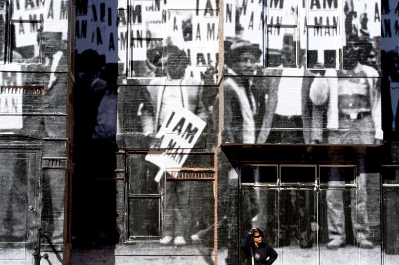 articles/2013/06/16/why-contemporary-art-matters-now/130614-BHL-contemporary-art-embed_msqqyc