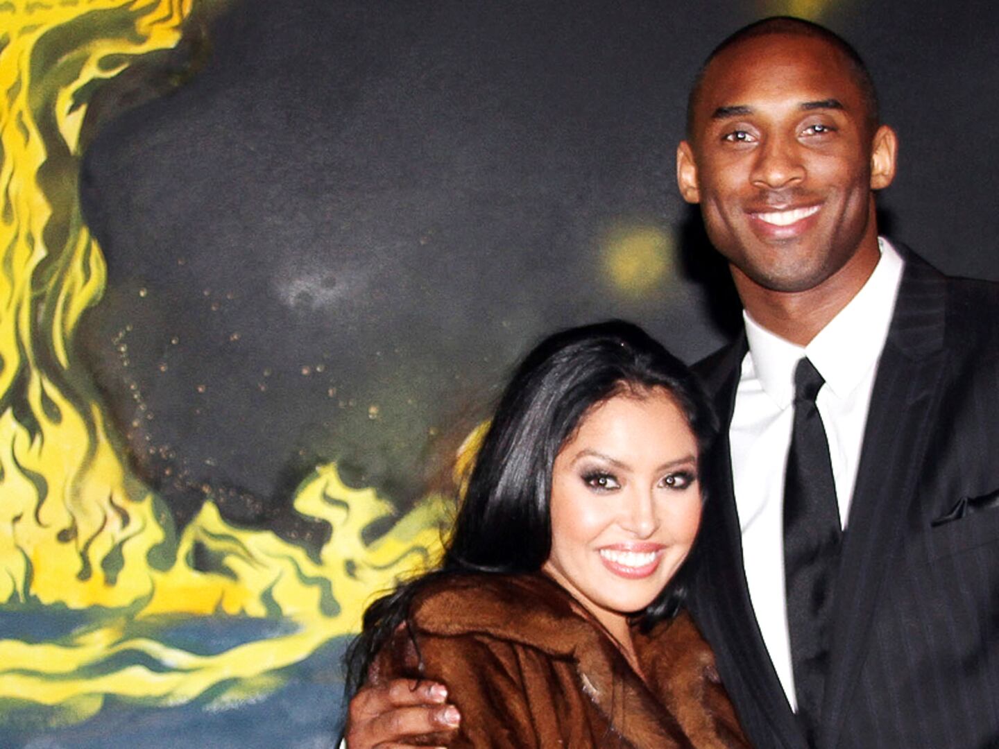 Kobe Bryant Makes Out With Ex-Wife