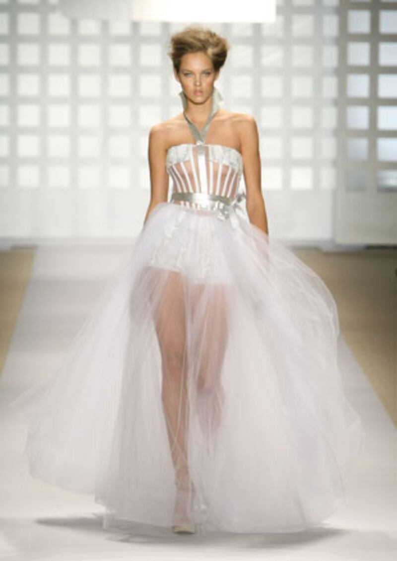 galleries/2009/09/12/ny-fashion-week-day-3/fashion-runway-highlights--chakra-6_diryut