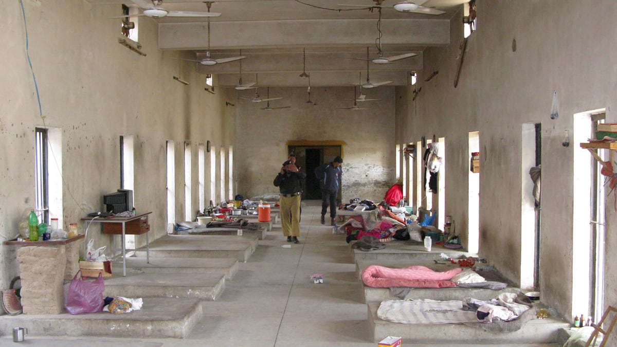 articles/2012/04/17/pakistani-taliban-jailbreak-an-inside-job/pakistan-jailbreak-moreau_bdkria